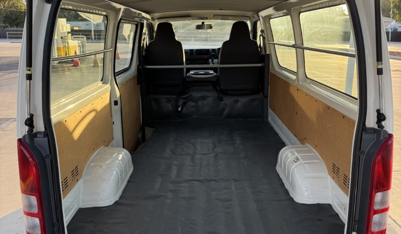 2016 Toyota Hiace 4WD full