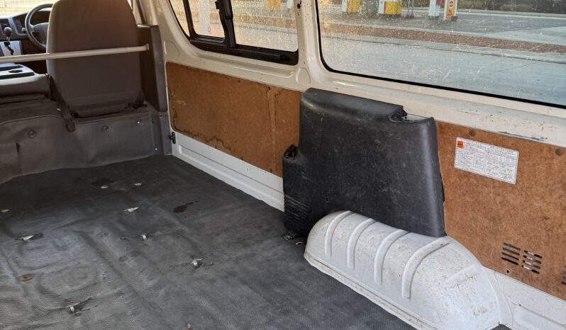 2016 Toyota Hiace 4WD full
