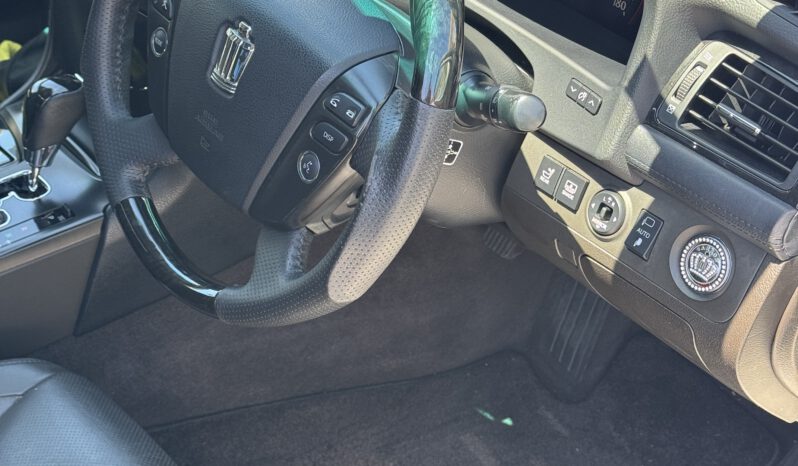 Toyota Crown GRS204 full